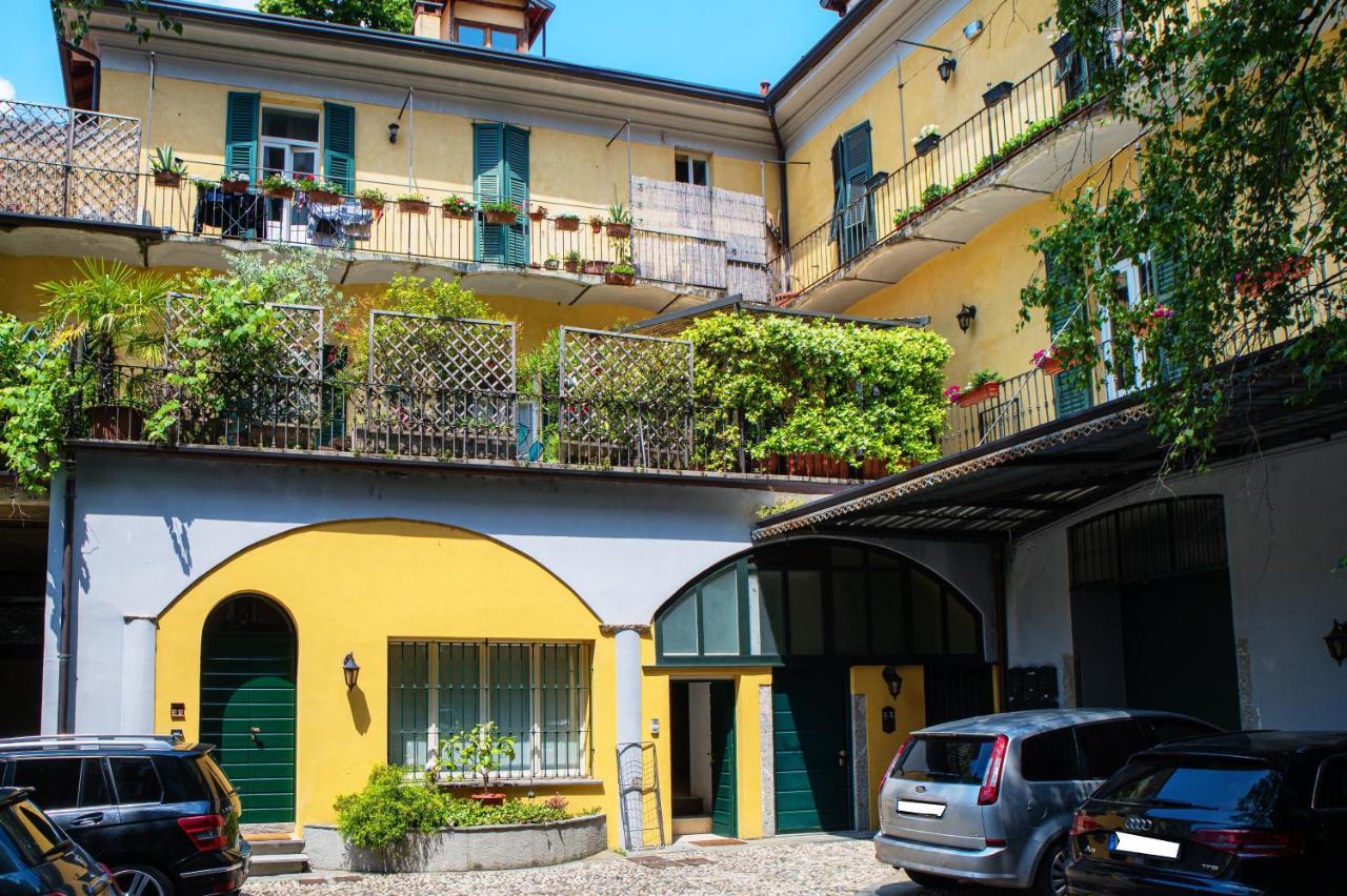 Loft Near Duomo Apartment โกโม ภายนอก รูปภาพ