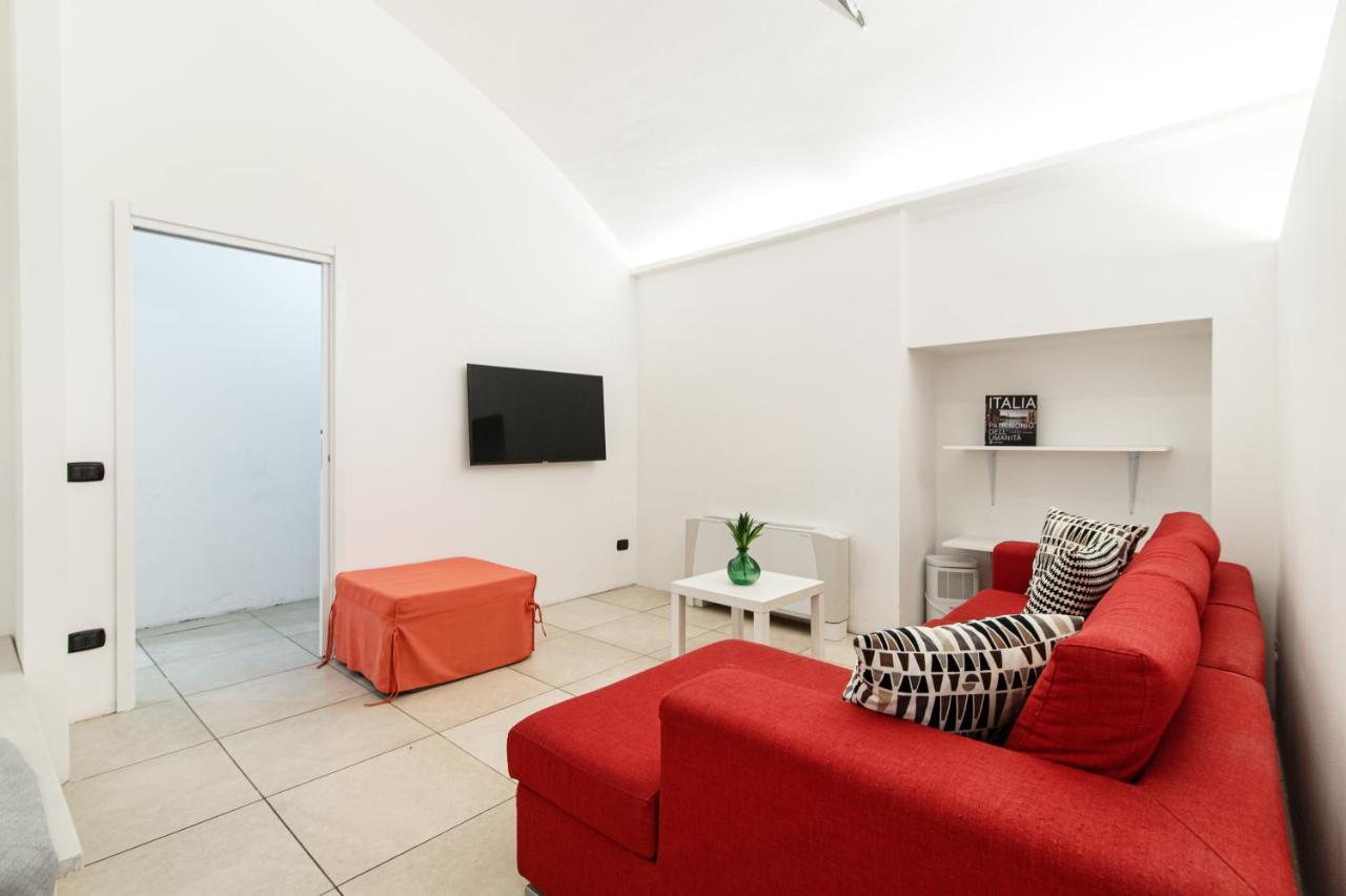 Loft Near Duomo Apartment โกโม ภายนอก รูปภาพ